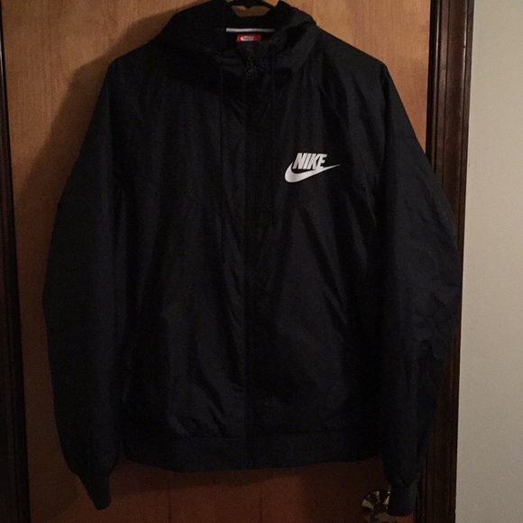 Nike Black Windbreaker - Picture 1 of 3